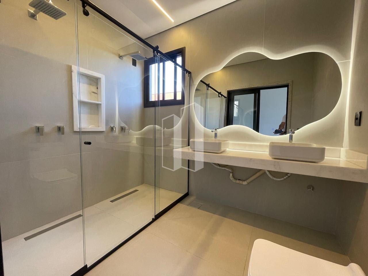 Casa à venda com 3 quartos, 3 suítes, 4 vagas e 207m² no Jardins Nápoles, Senador Canedo (GO) — foto 25 de 30