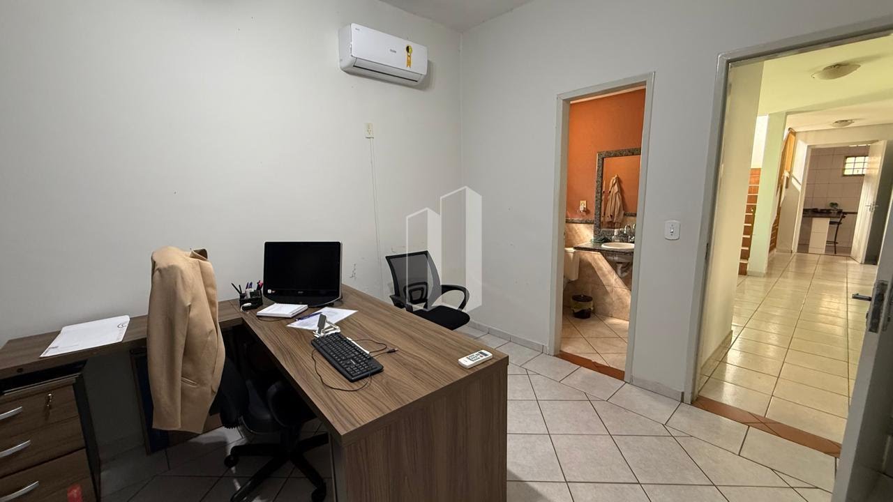 Casa à venda com 6 quartos, 3 suítes, 6 vagas e 360m² no Setor Sul, Goiânia (GO) — foto 15 de 30