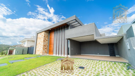 Casa Térrea Moderna em Condomínio Fechado com 3 Suítes