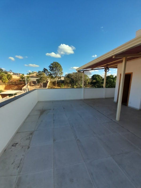 Cobertura à venda com 2 quartos, 2 banheiros, 1 vaga e 50m² no São Geraldo, Santa Luzia — foto principal