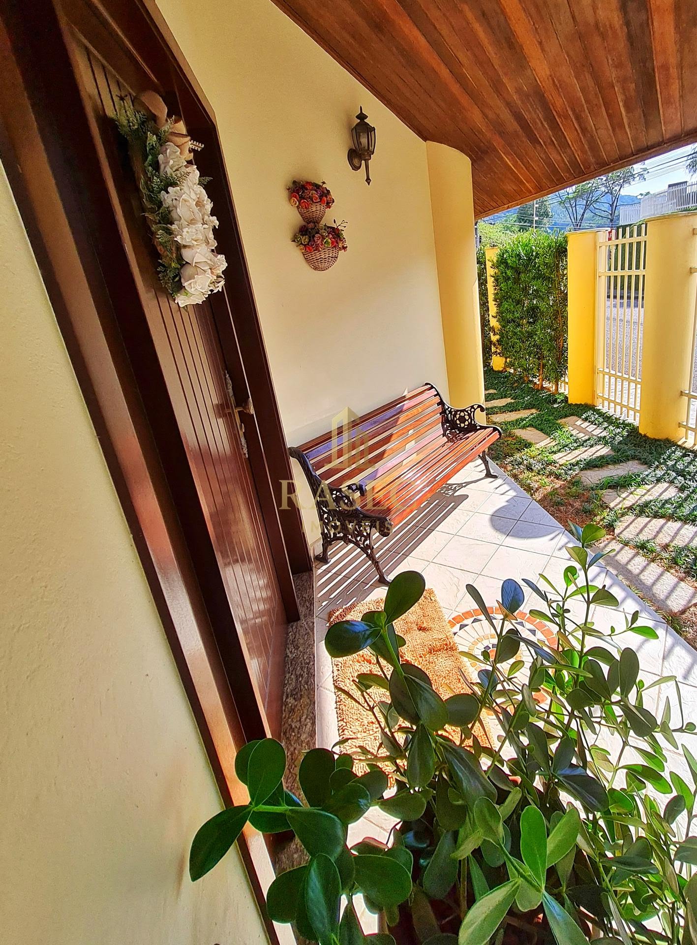 Casa à venda com 5 quartos, 1 suíte, 4 vagas e 294m² no Centro I, Brusque (SC) — foto 8 de 19