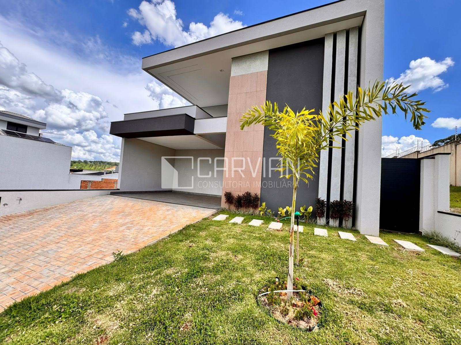 Casa à venda com 3 quartos, 1 suíte, 4 vagas e 258m² no Bomfim Paulista, Ribeirão Preto (SP) — foto 2 de 30