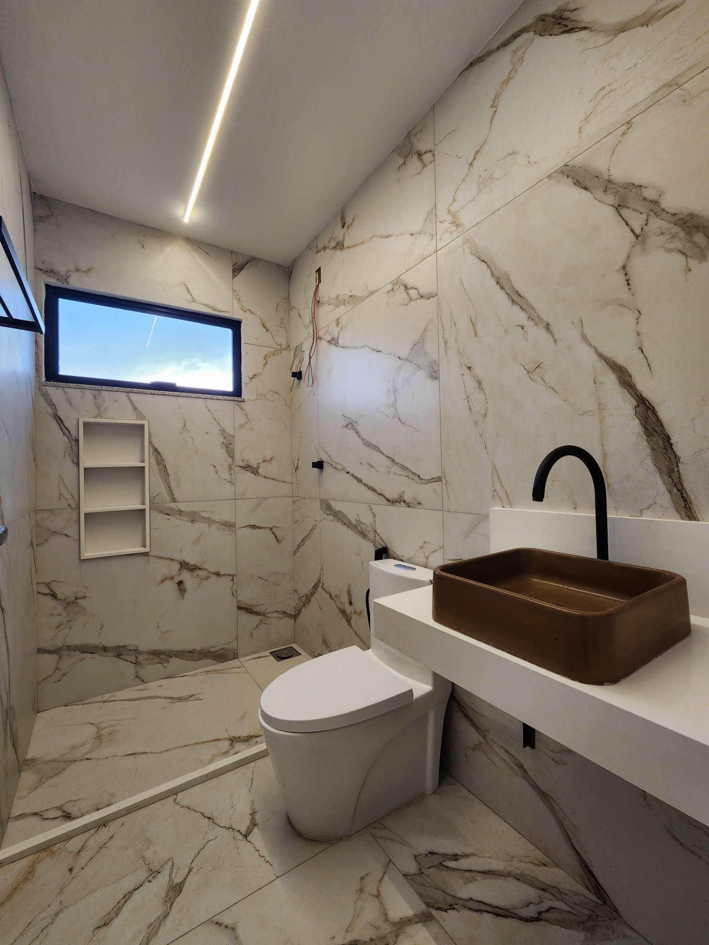 Casa à venda com 4 quartos, 3 suítes, 2 vagas e 402m² no Sim, Feira de Santana (BA) — foto 17 de 23