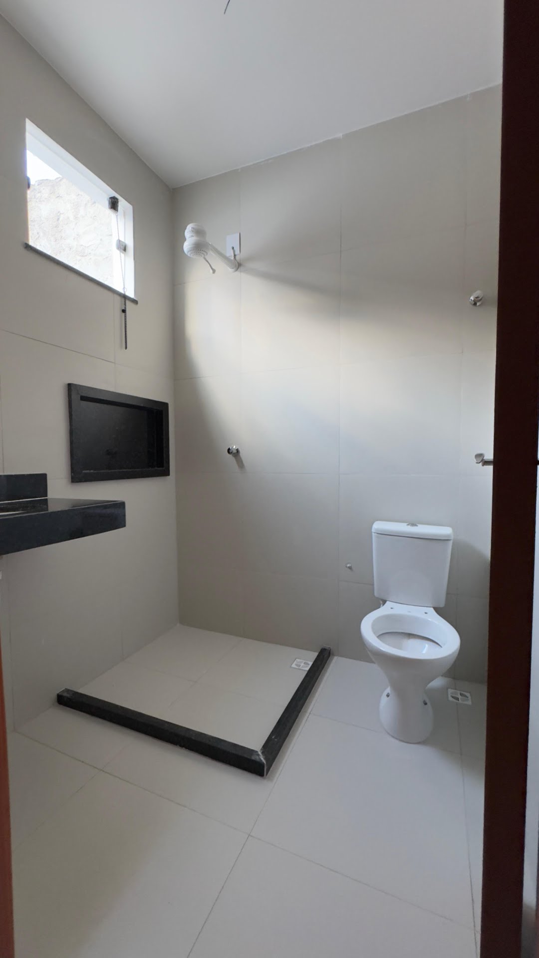 Casa à venda com 3 quartos, 1 suíte, 2 vagas e 150m² no Mangabeira, Feira de Santana (BA) — foto 8 de 9
