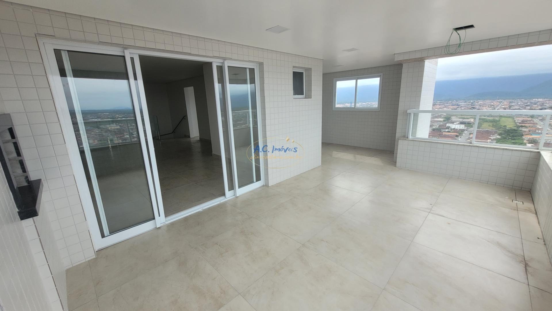 Cobertura à venda com 3 quartos, 3 suítes, 3 vagas e 183m² no Maracanã, Praia Grande (SP) — foto 3 de 29