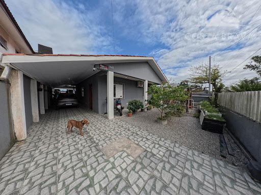 Oportunidade Beira-Mar: Casa Ampla 4 Quartos Quadra Mar