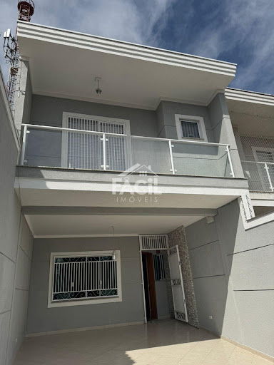Sobrado à venda a 7 min metrô Tucuruvi SP | 3 suítes, 160m²