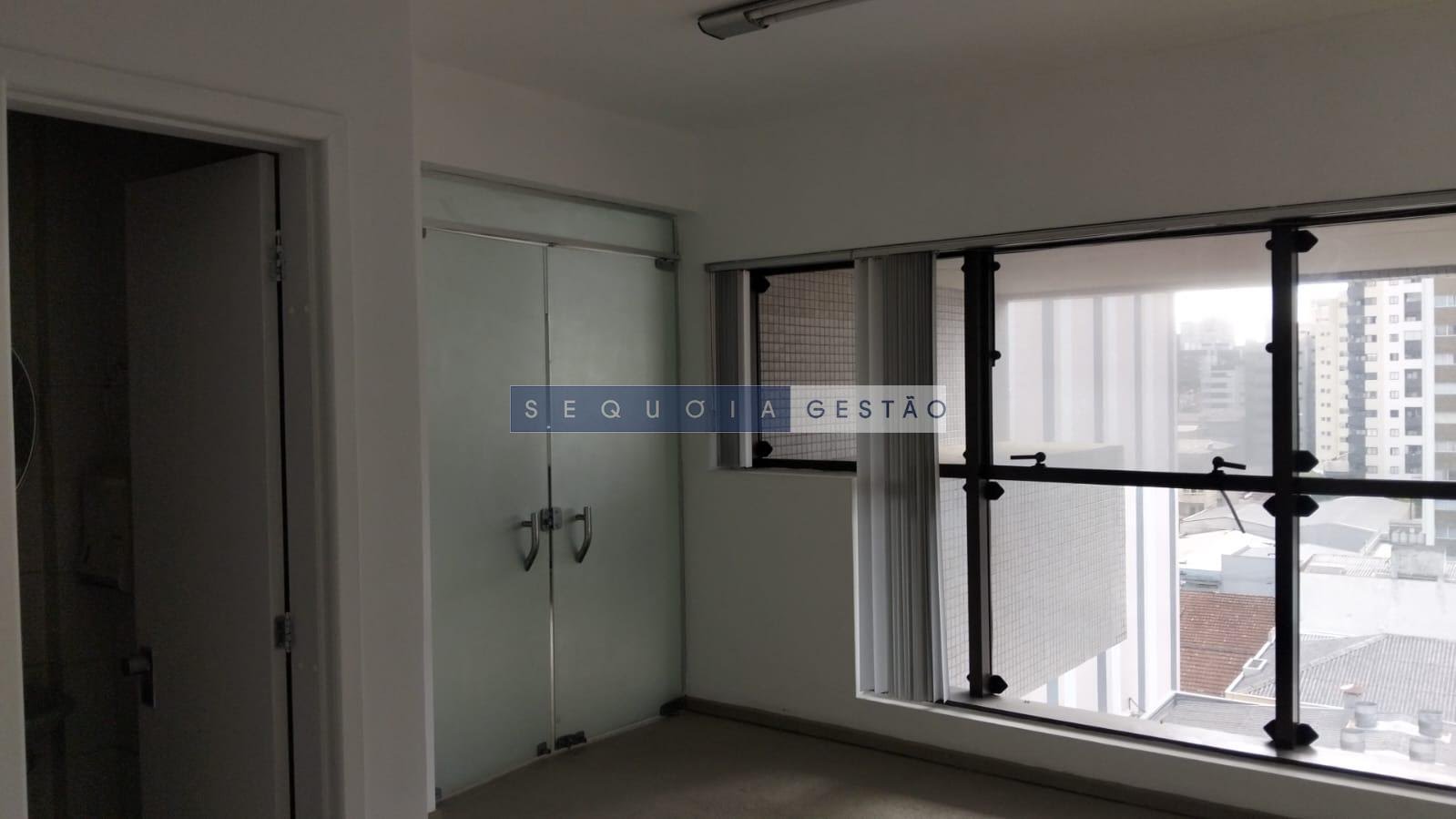 Comercial à venda com 3 banheiros e 123m² no Centro, Curitiba (PR) — foto 15 de 27