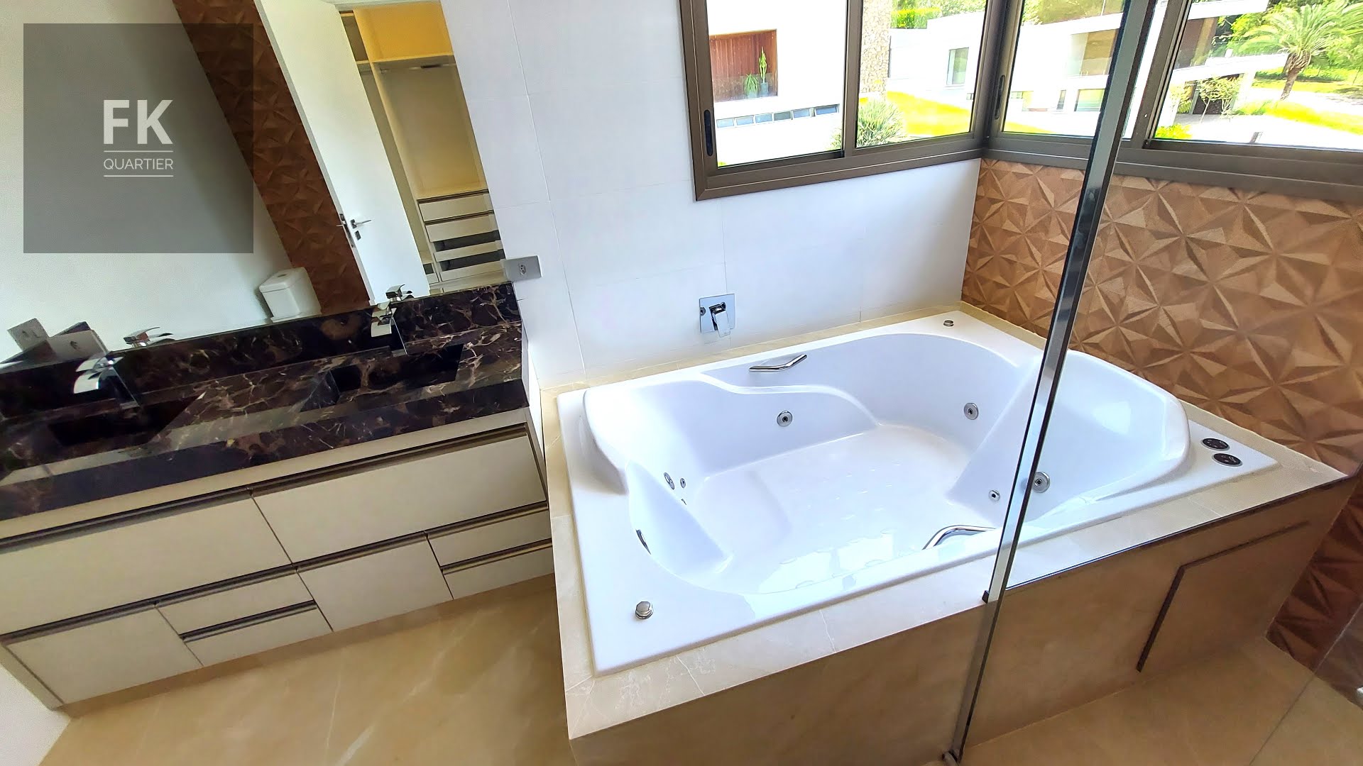 Casa à venda com 4 quartos, 4 suítes, 7 vagas e 578m² no Tamboré, Barueri (SP) — foto 14 de 30