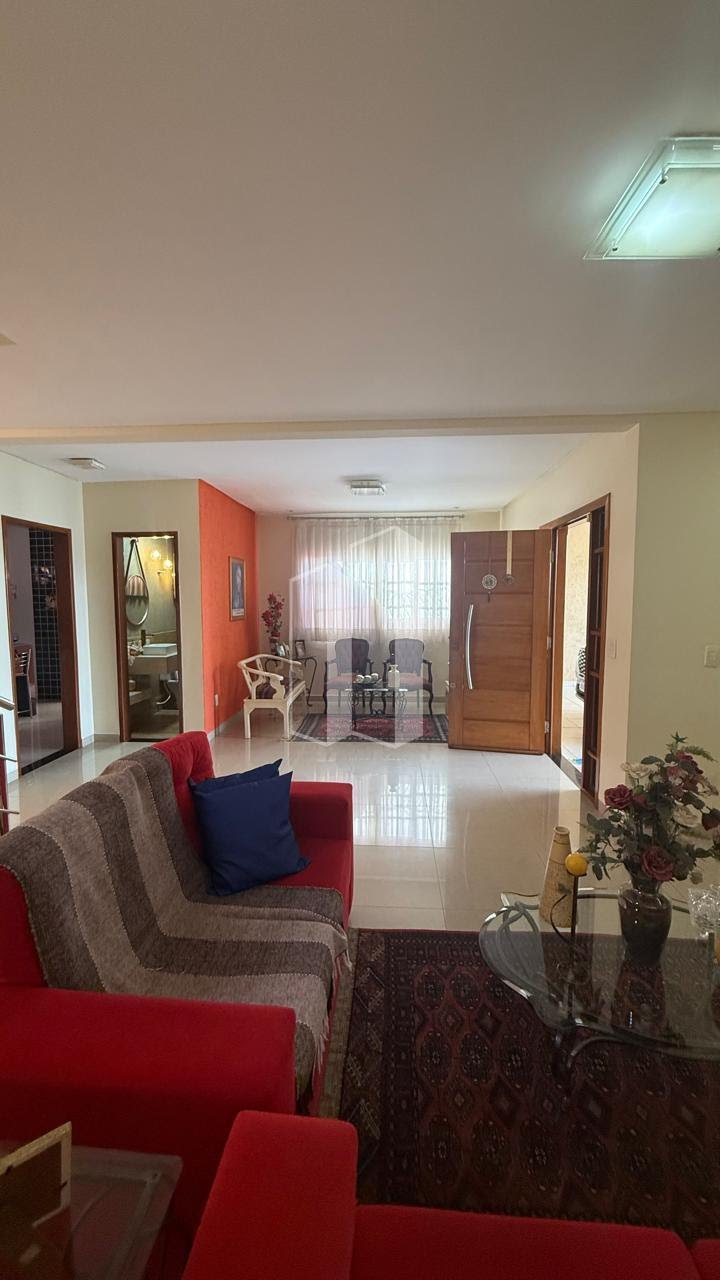 Casa à venda com 3 quartos, 3 suítes, 4 vagas e 292m² no Vila Rosa, Goiânia (GO) — foto 23 de 29