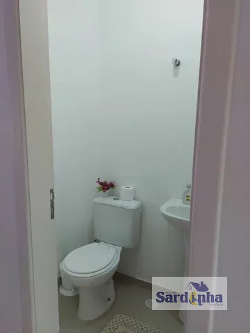 Casa à venda com 3 quartos, 1 suíte, 2 vagas e 128m² no Jardim Oliveiras, Taboão da Serra (SP) — foto 24 de 30