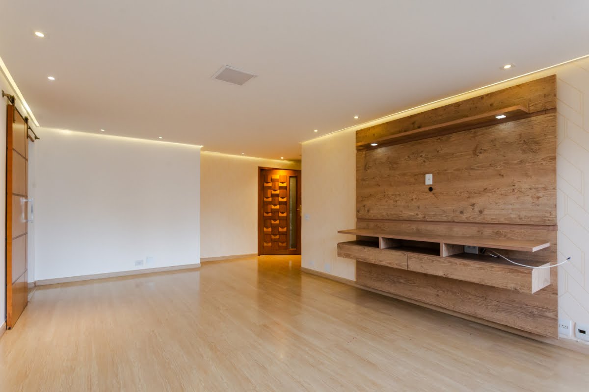 Apartamento à Venda Praça Irmãos Karmam, Sumaré/SP