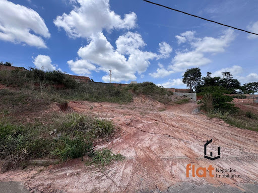 Terreno à Venda no bairro Jardim Castelo Branco, Pará de Minas – R$250 mil