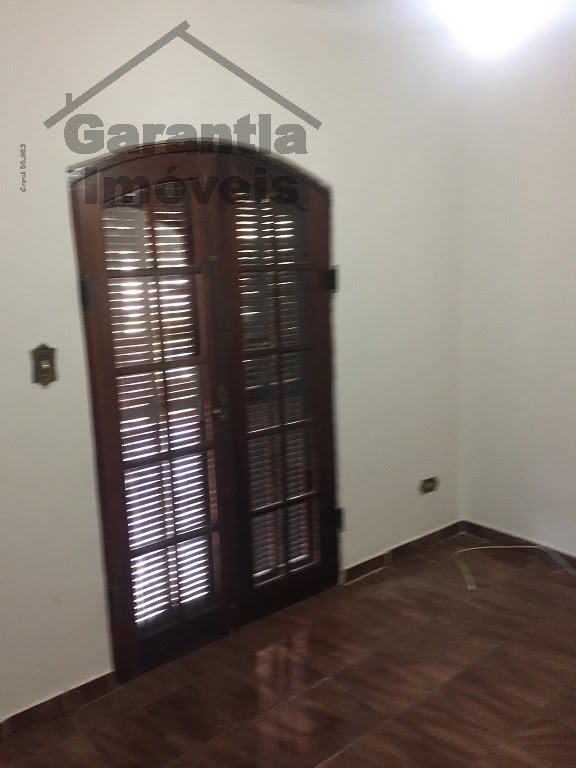 Casa à venda com 3 quartos, 1 suíte, 2 vagas e 180m² no Jardim da Glória, Osasco (SP) — foto 25 de 30
