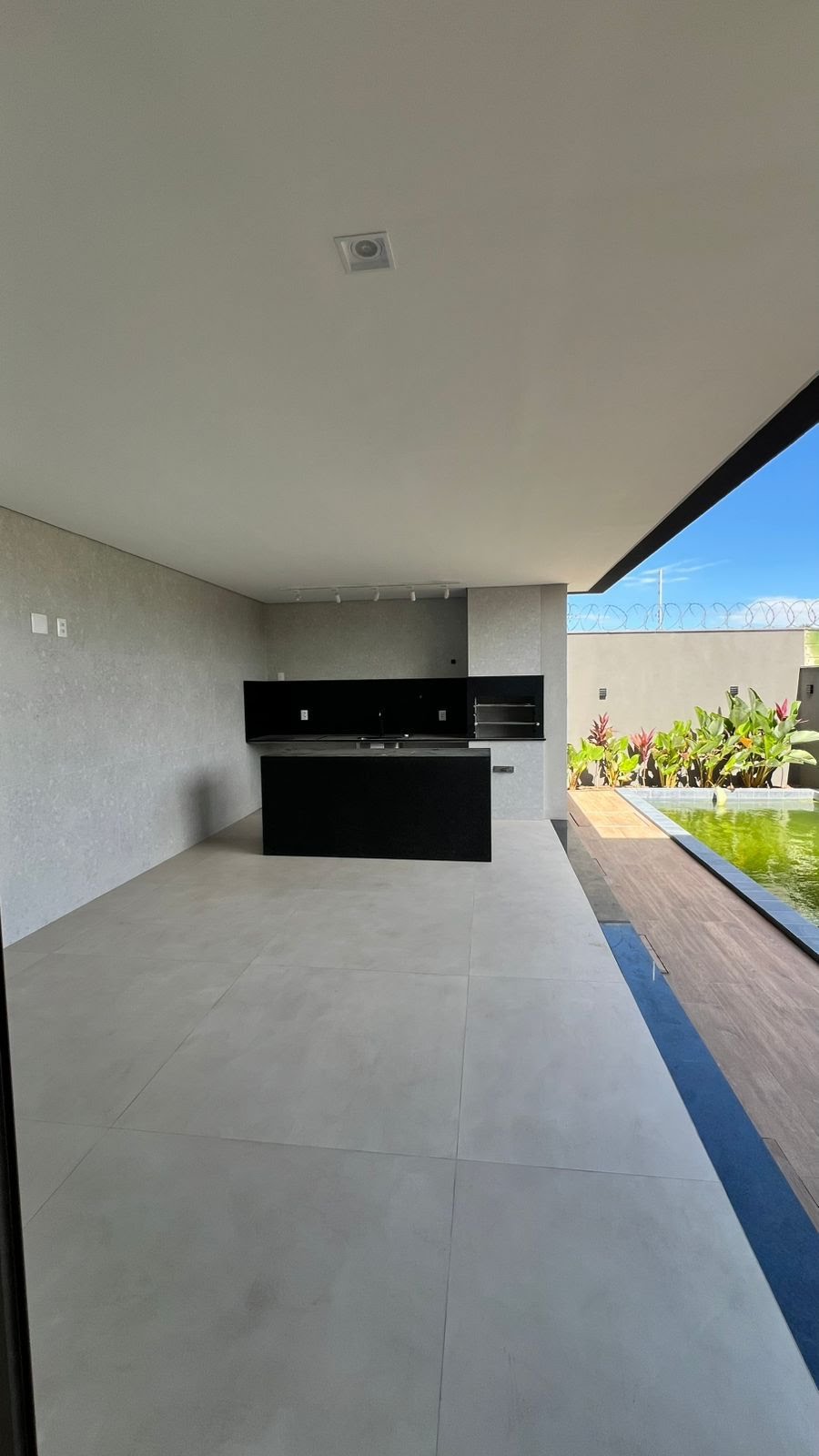 Casa à venda com 4 quartos, 3 suítes, 4 vagas e 268m² no Sim, Feira de Santana (BA) — foto 7 de 25