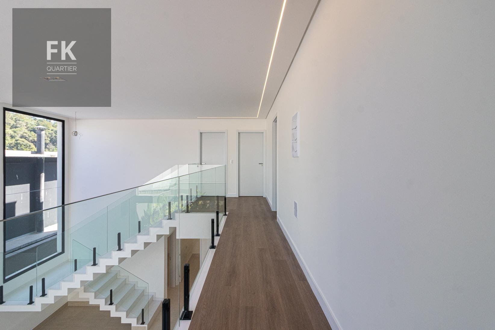 Casa à venda com 4 quartos, 4 suítes e 334m² no Alphaville, Santana de Parnaíba (SP) — foto 15 de 30