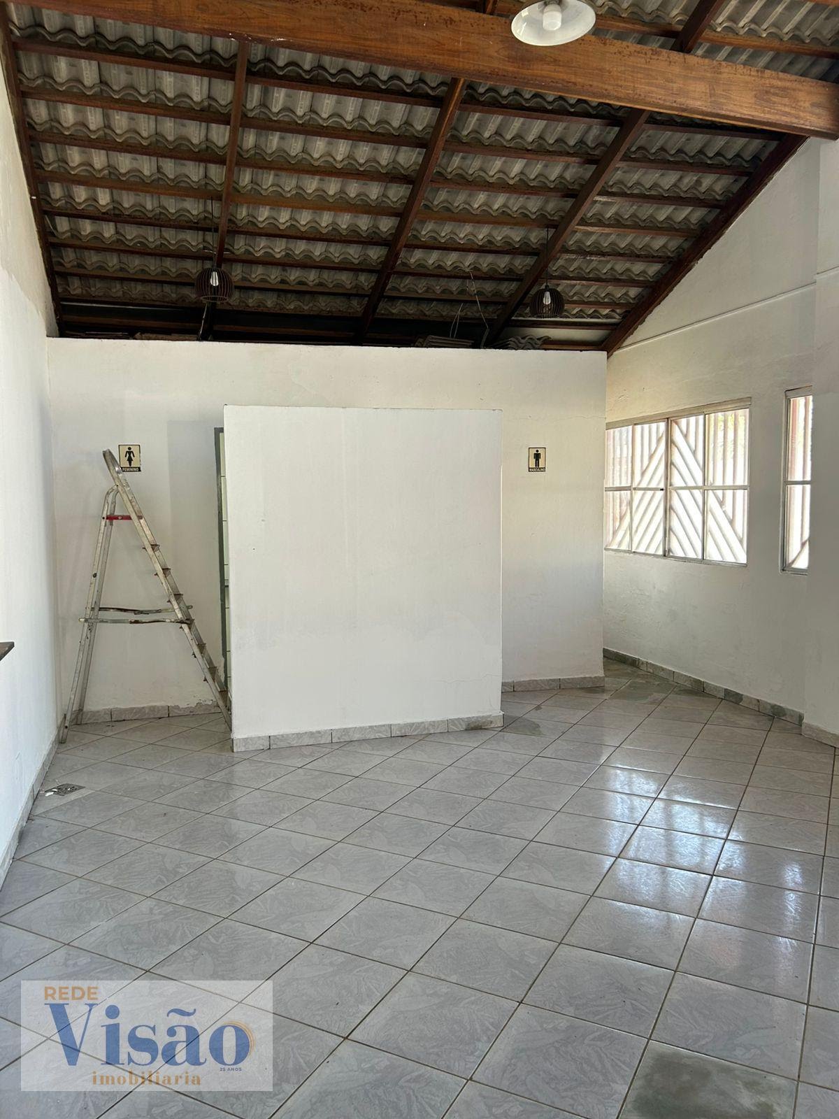 Comercial para alugar com 3 banheiros no Vila Mariana, Paracatu (MG) — foto 10 de 21