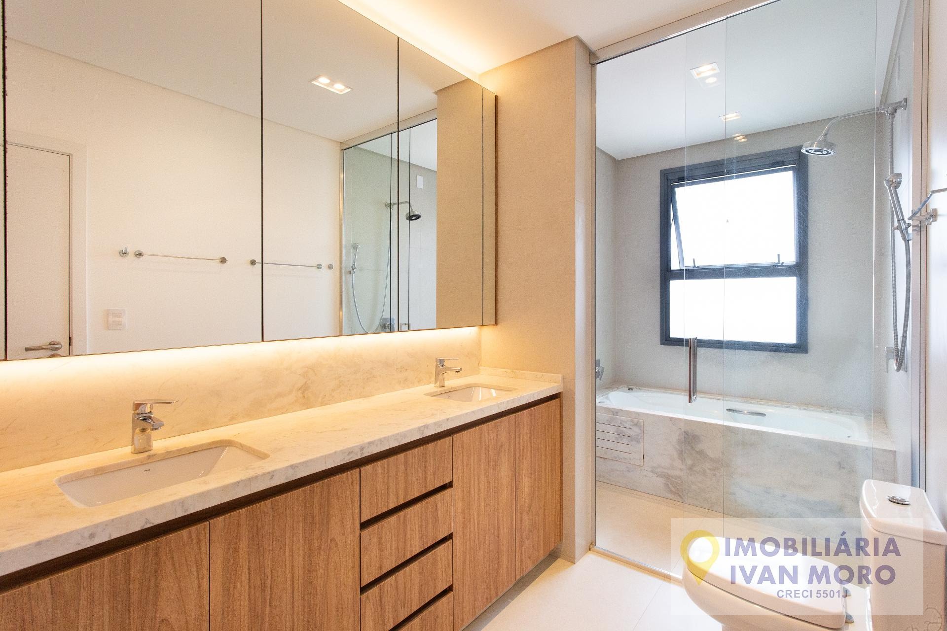 Casa à venda com 4 quartos, 4 suítes, 4 vagas e 314m² no Cachoeira do Bom Jesus, Florianópolis (SC) — foto 14 de 30