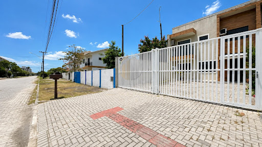 Sobrado  em Balneário Brejatuba  -  Guaratuba