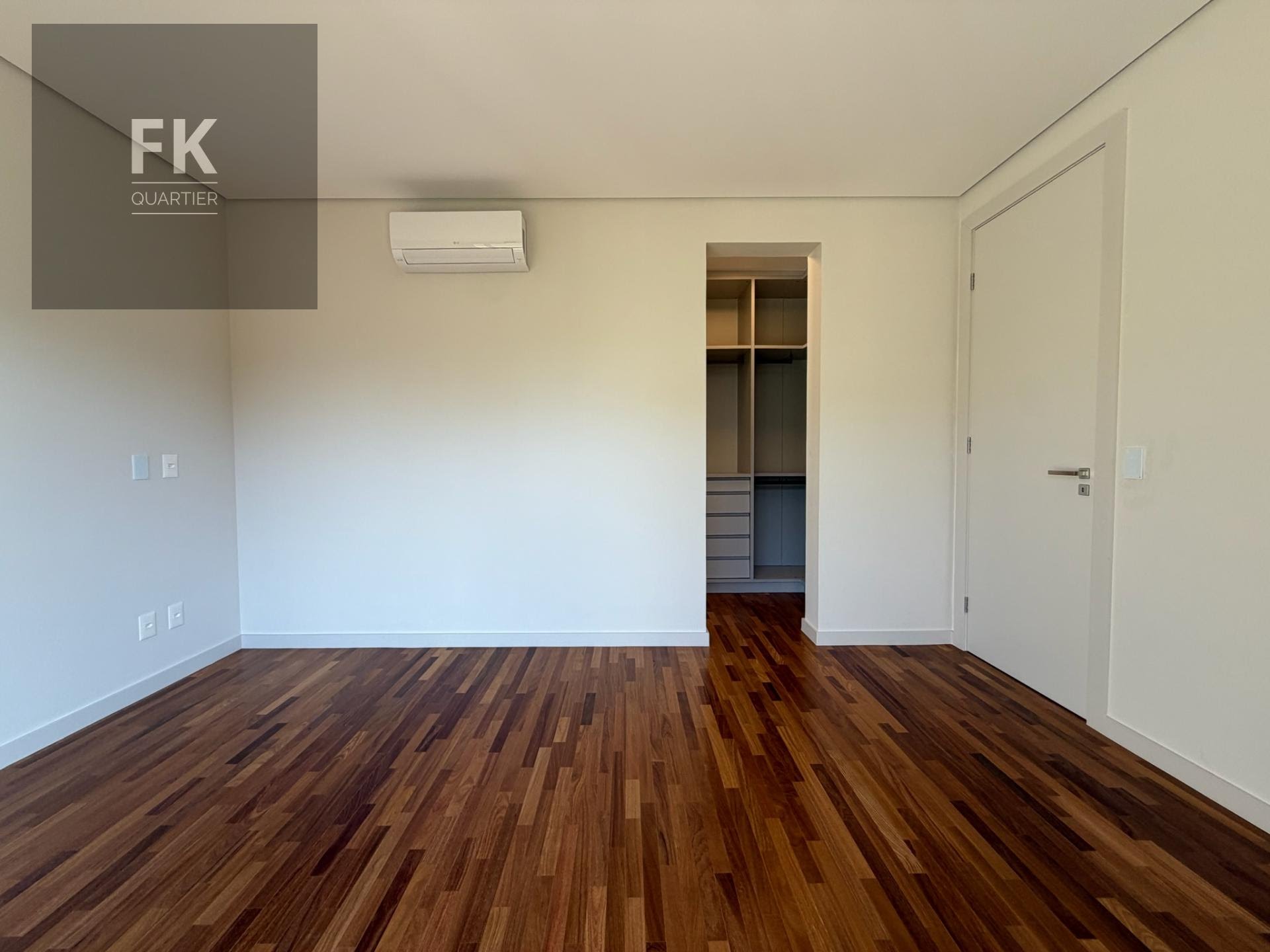 Casa à venda com 5 quartos, 5 suítes, 6 vagas e 490m² no Alphaville, Santana de Parnaíba (SP) — foto 30 de 30