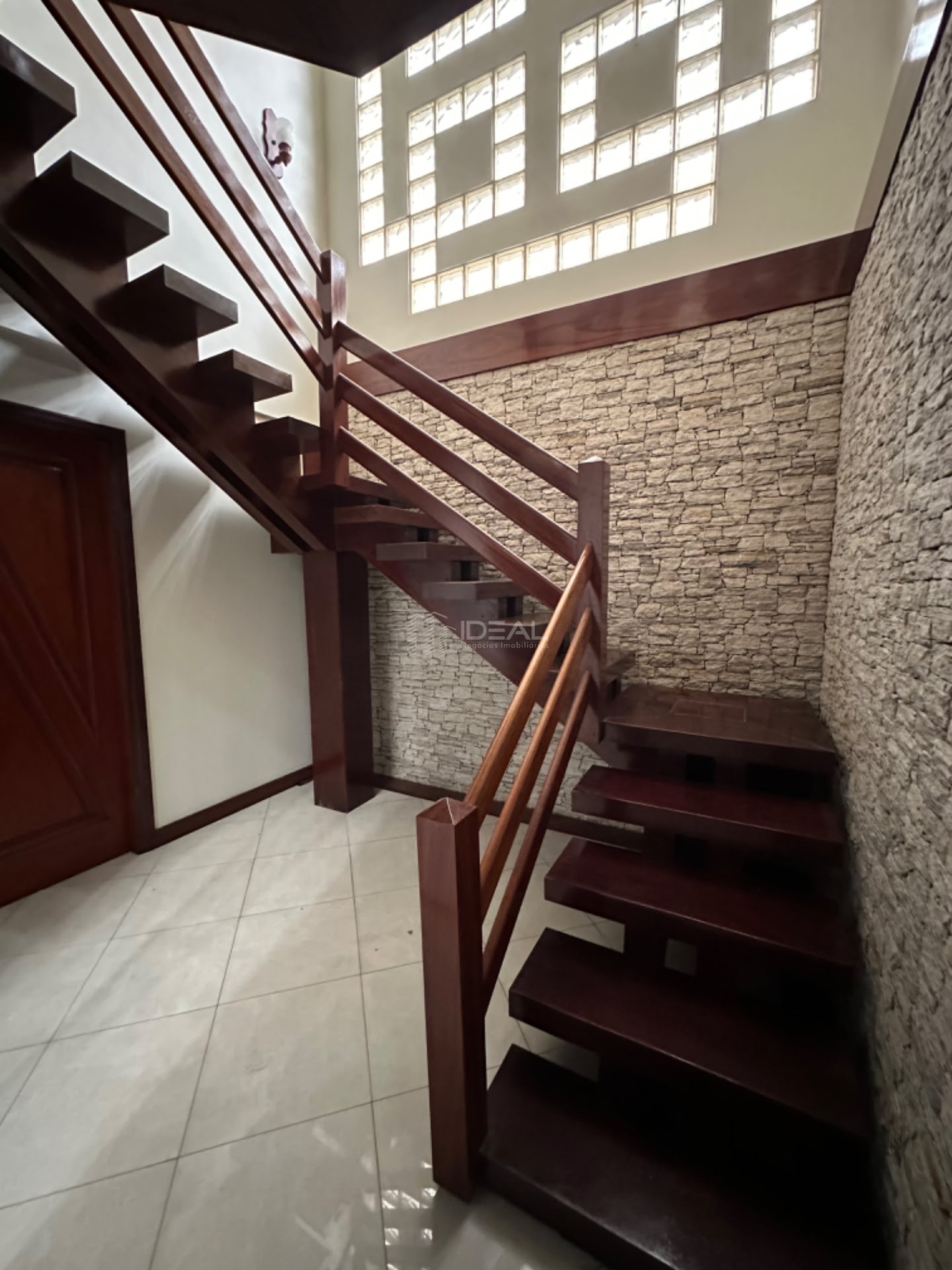 Casa à venda com 4 quartos, 4 suítes, 2 vagas e 460m² no Centro, Campos dos Goytacazes (RJ) — foto 15 de 27
