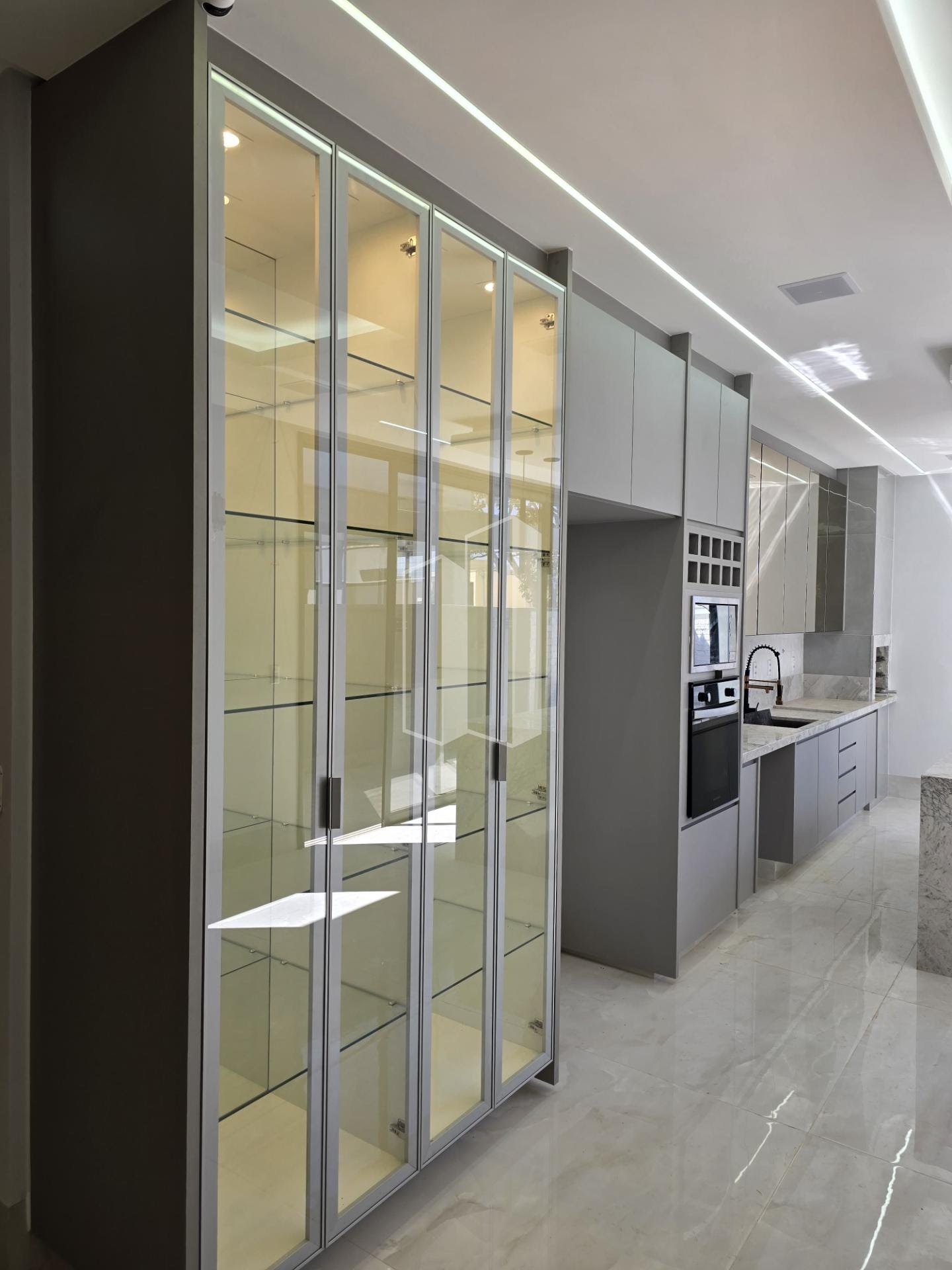 Casa à venda com 3 quartos, 3 suítes e 158m² no Parqville Pinheiros, Aparecida de Goiânia (GO) — foto 2 de 14