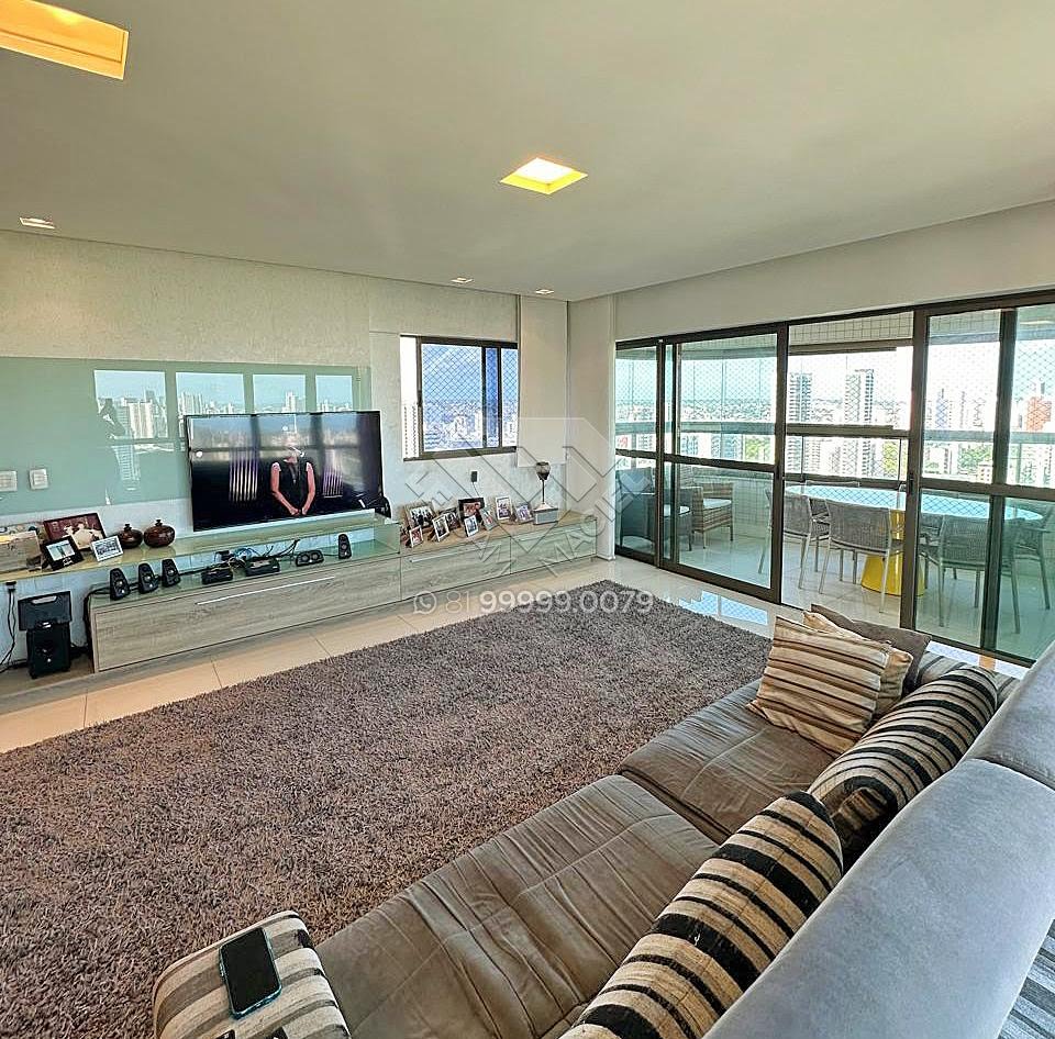 Apartamento à venda com 4 quartos, 6 banheiros, 3 vagas e 240m² no Torre, Recife — foto principal