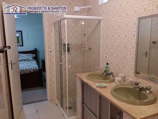Banheiro da Suite com Pia Dupla