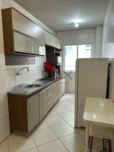 Apartamento para locação anual em Meia Praia - Itapema