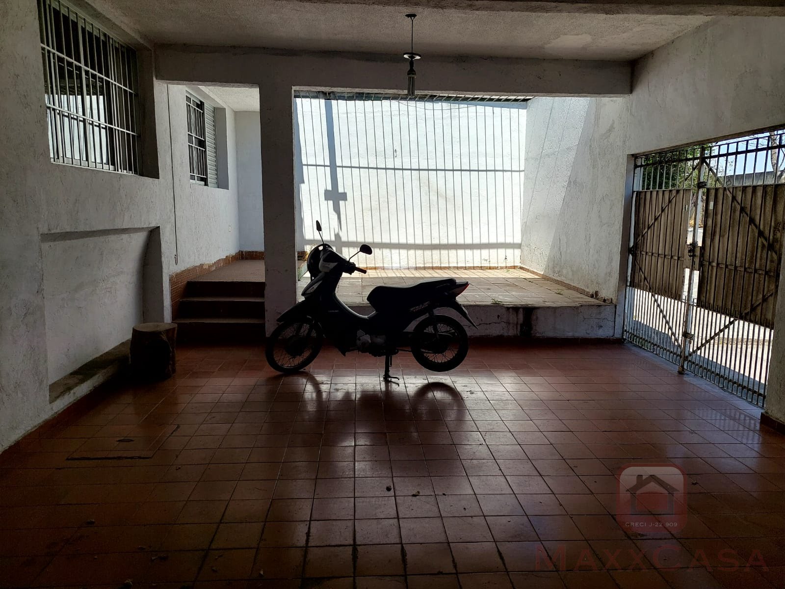 Garagem casa jd primavera zs