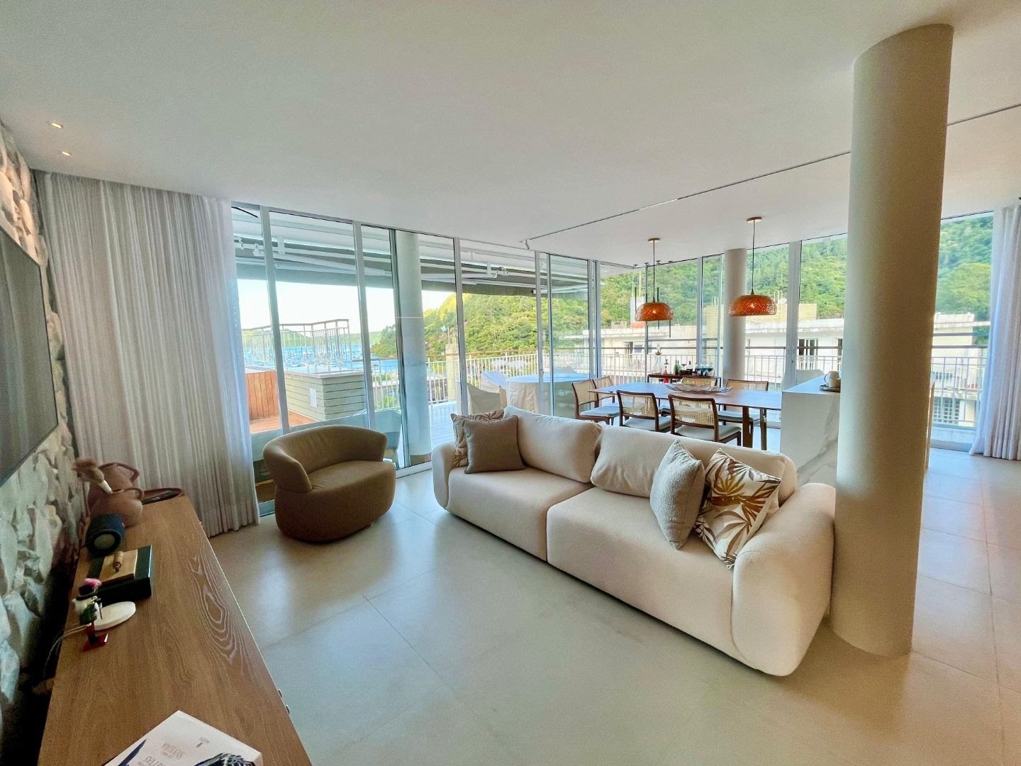 Cobertura à venda com 3 quartos, 3 banheiros e 263m² no Saco da Ribeira, Ubatuba (SP) — foto 2 de 25