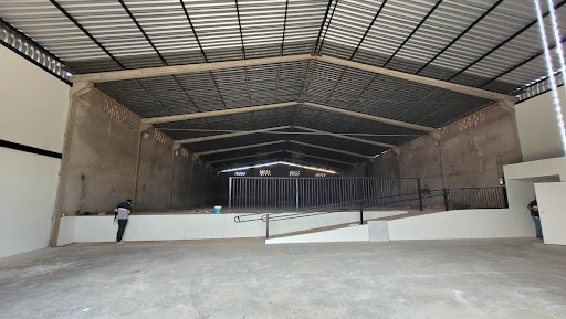 Galpão Comercial à venda no bairro Nossa Sra. das Graças em Uberlândia.