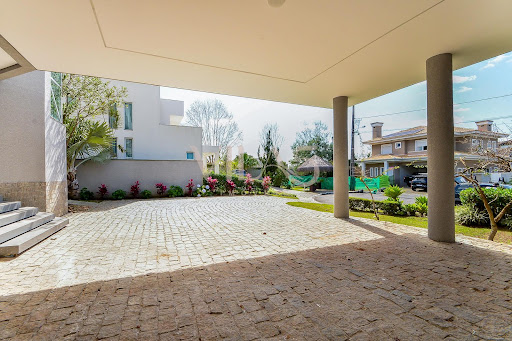 Casa de Condomínio em Pineville  -  Pinhais