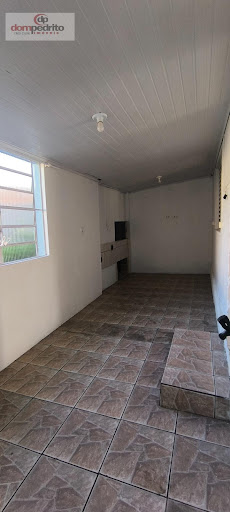 Área de serviço com churrasqueira 