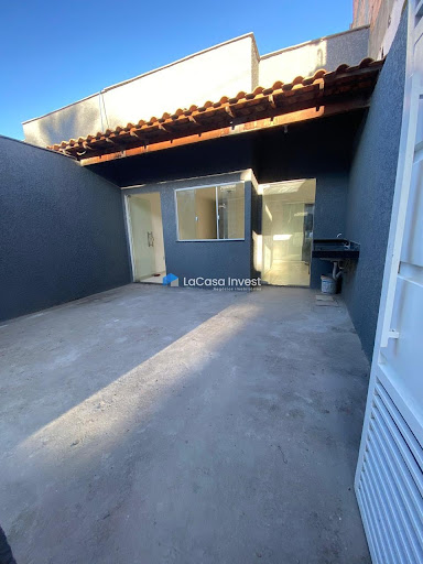 Casa 02 dorm. em Parque de Cologio, Porto Seguro. Imóvel à venda por R$ 320 mil.