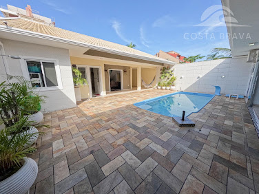 6 quartos, piscina, oportunidade única!
