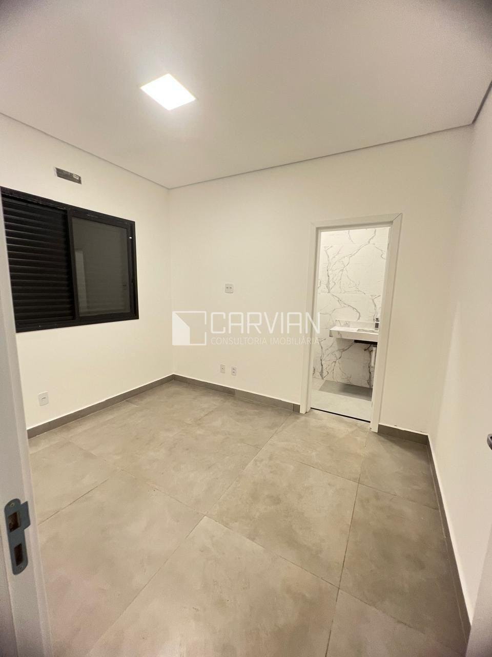 Casa à venda com 3 quartos, 3 suítes e 300m² no Bomfim Paulista, Ribeirão Preto (SP) — foto 18 de 25