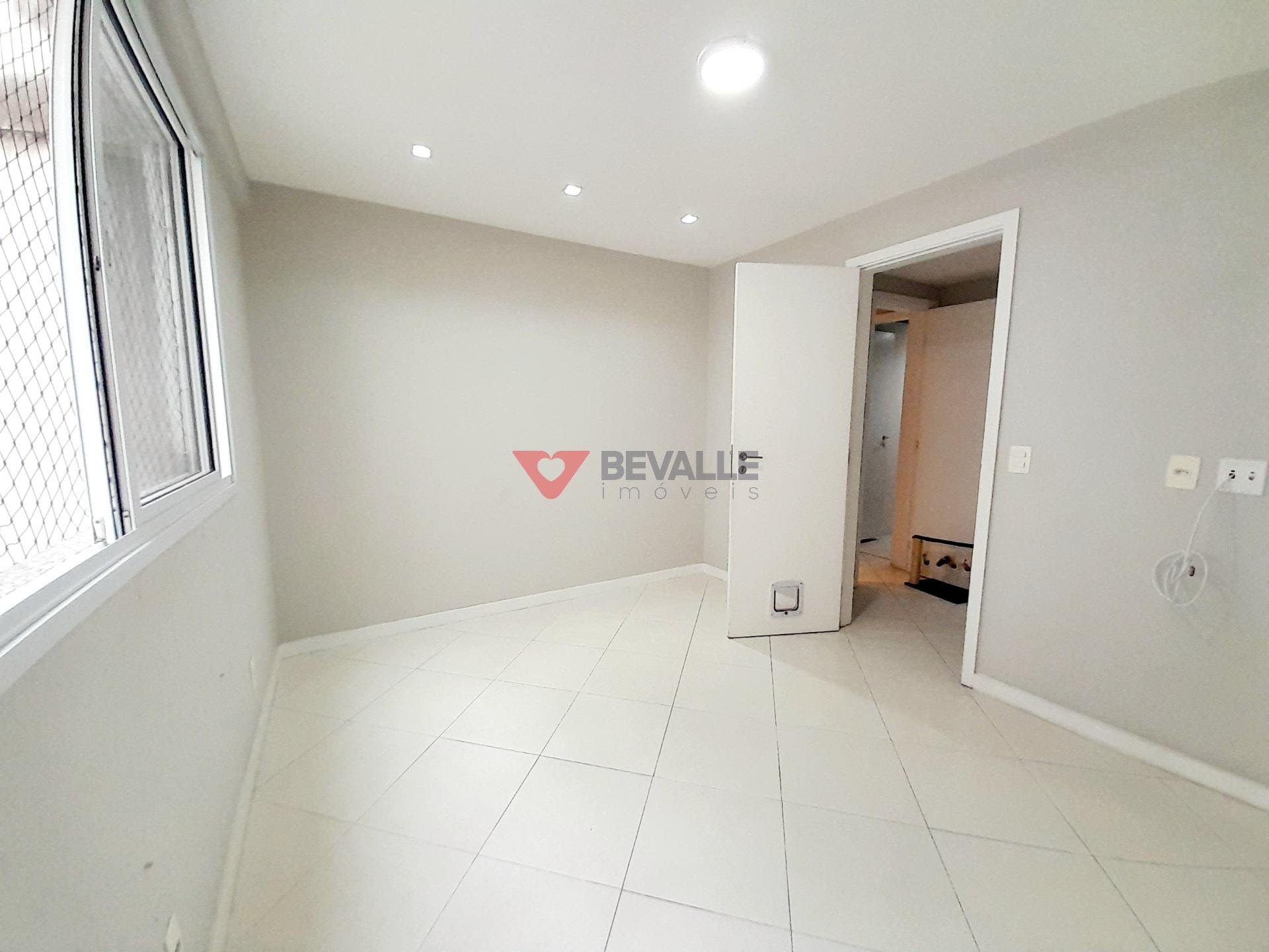 Apartamento à venda com 3 quartos, 3 suítes, 2 vagas e 155m² no Botafogo, Rio de Janeiro (RJ) — foto 18 de 30