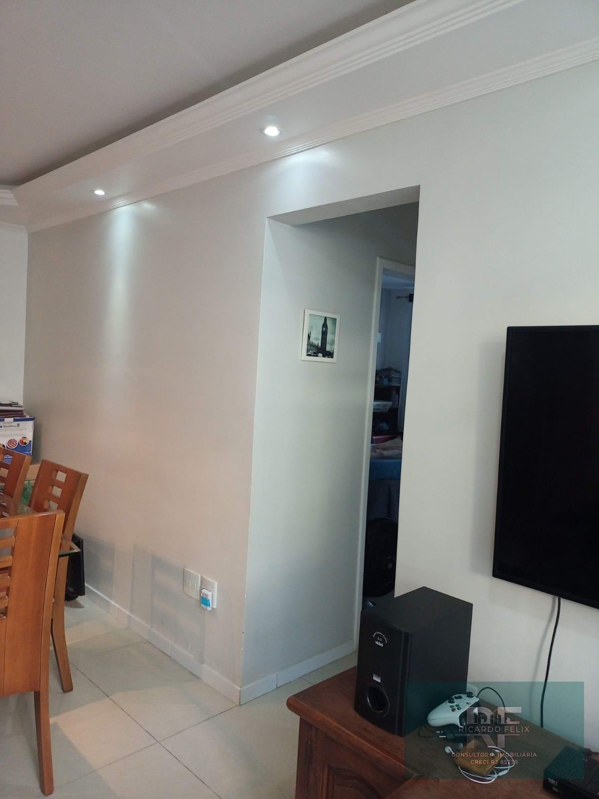 Apartamento à venda com 2 quartos, 1 banheiro, 1 vaga e 60m² no Ilha do Governador, Rio de Janeiro (RJ) — foto 25 de 30