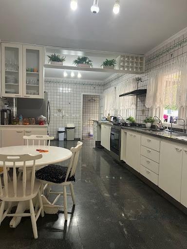 Casa à venda com 5 quartos, 4 suítes, 5 vagas e 550m² no Arujá Hills I e II, Arujá (SP) — foto 24 de 30