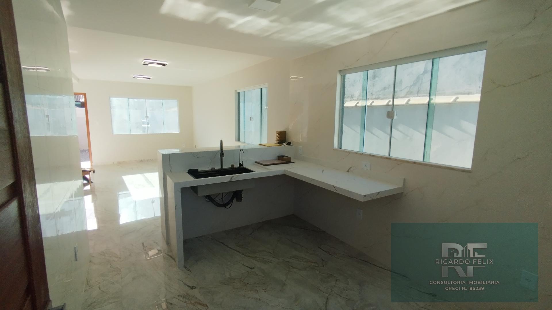 Casa à venda com 2 quartos, 2 suítes, 1 vaga e 130m² no Costazul, Rio das Ostras (RJ) — foto 7 de 22