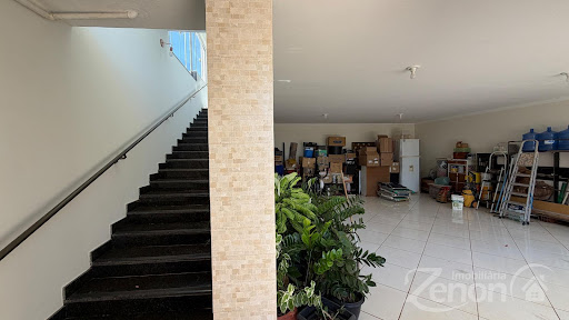Casa à Venda em Vila Jamil de Lima, Adamantina, 3 Dorms, sendo uma Suíte 231m²