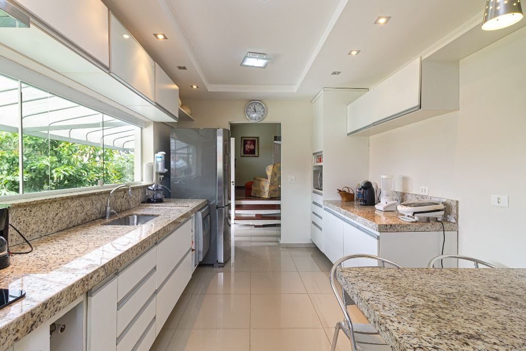 Casa à venda com 3 quartos, 3 suítes, 2 vagas e 400m² no Condomínio Country Club, Arujá (SP) — foto 11 de 30