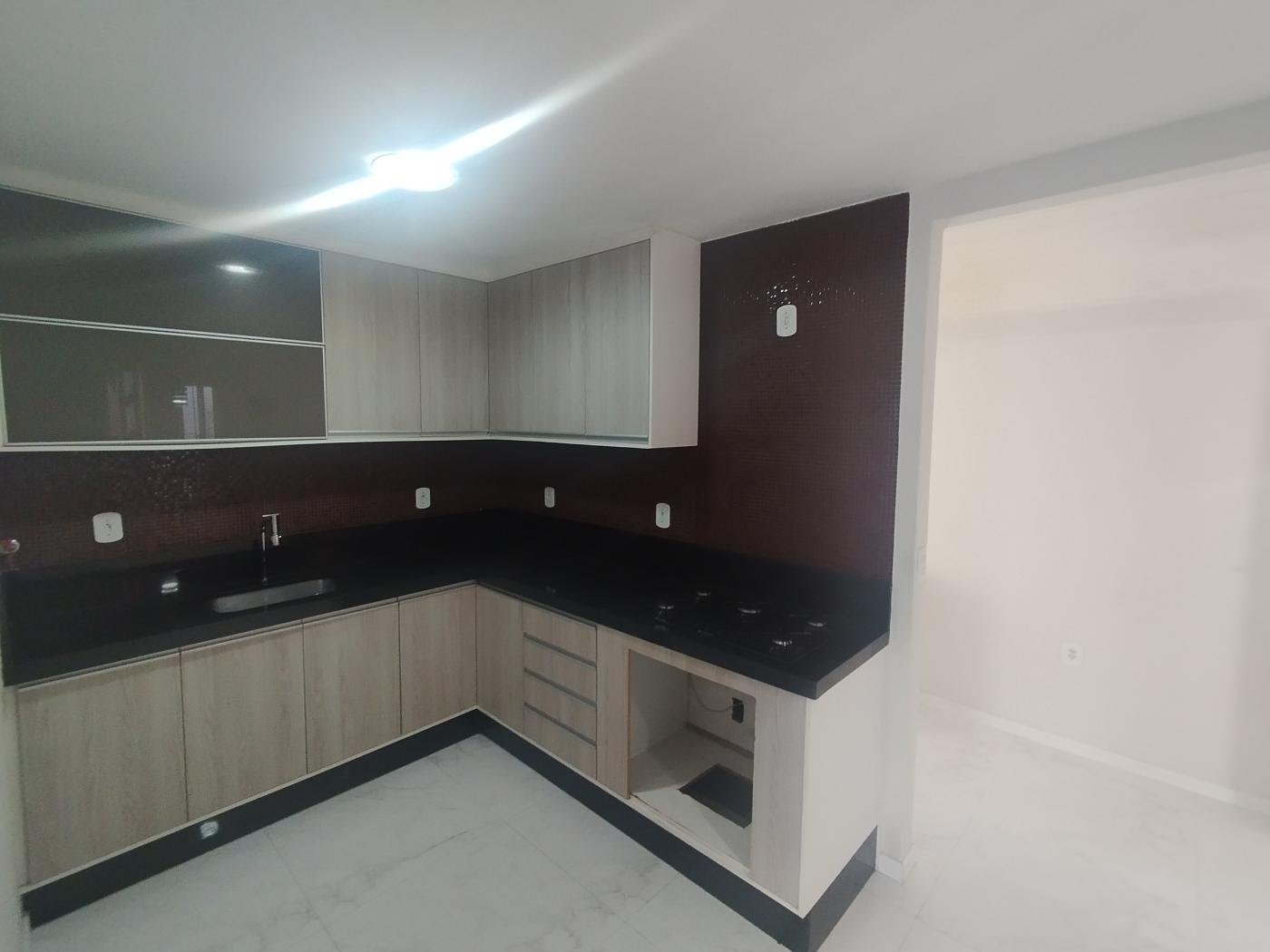 Casa à venda com 3 quartos, 1 suíte, 2 vagas e 130m² no Jardim Mariléa, Rio das Ostras (RJ) — foto 8 de 8