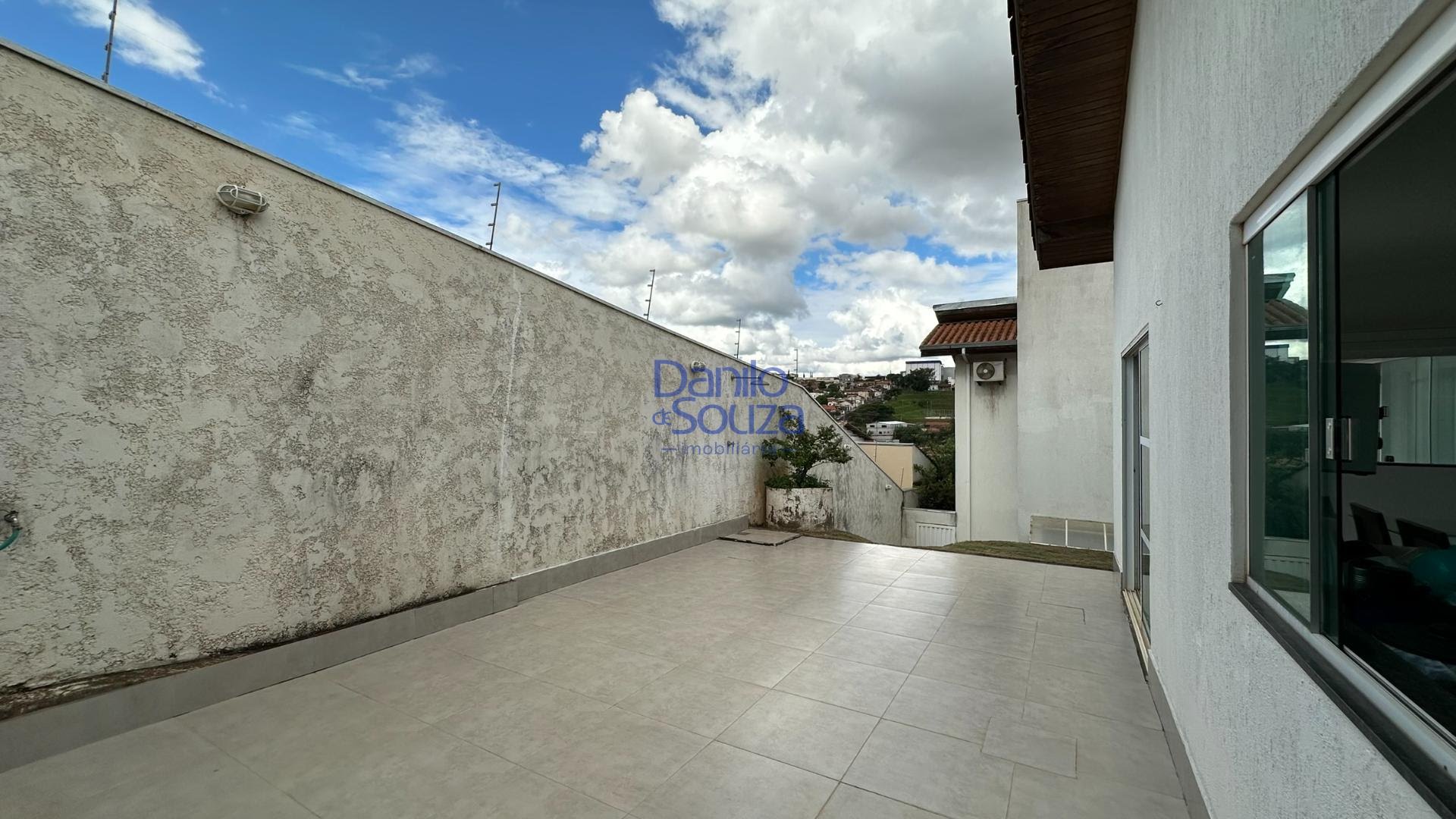 Casa à venda com 3 quartos, 2 suítes e 360m² no Guilhermina Vieira Chaer, Araxá (MG) — foto 21 de 26