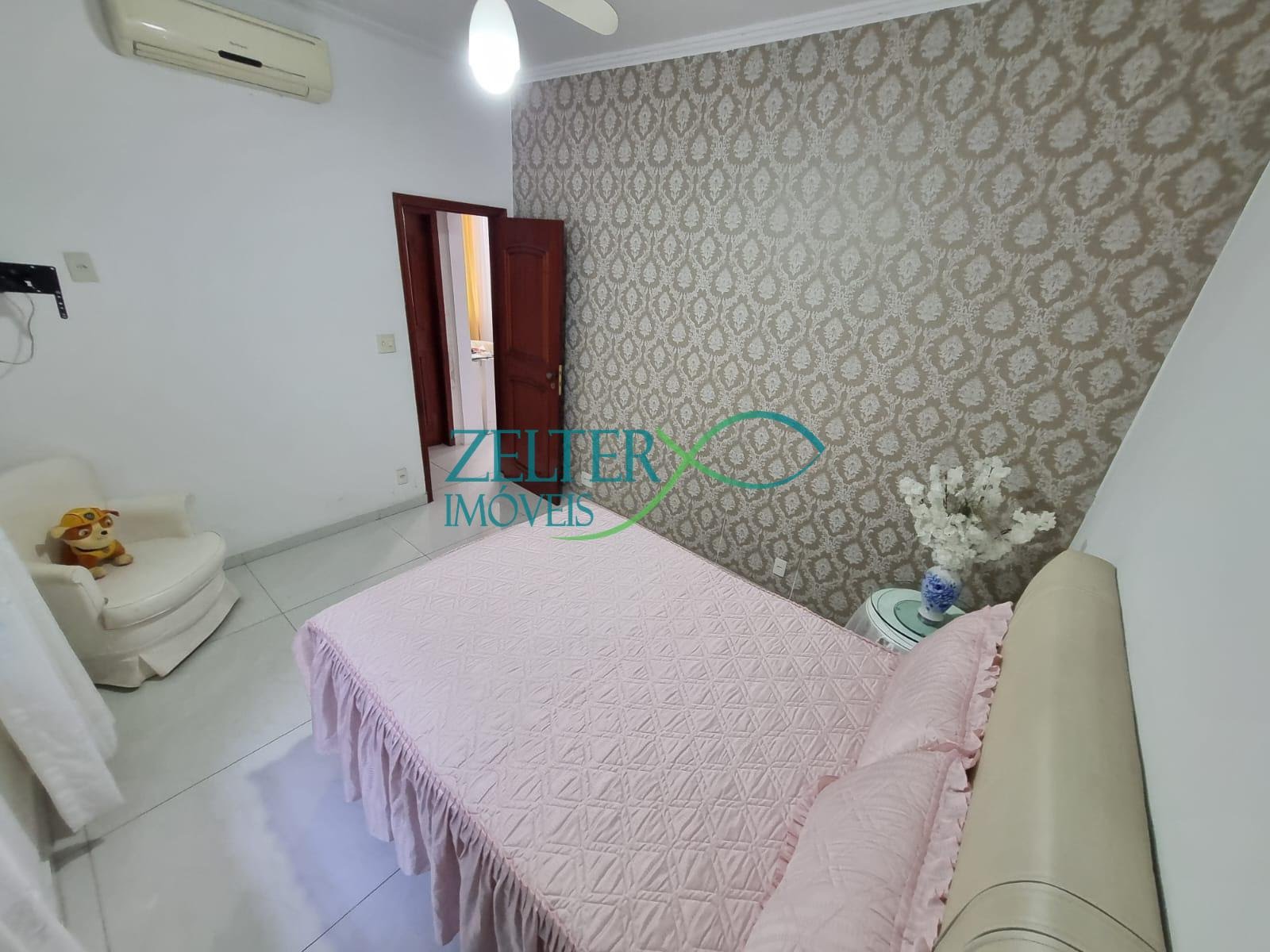 Casa à venda com 6 quartos, 2 suítes, 2 vagas e 312m² no Vila Kosmos, Rio de Janeiro (RJ) — foto 15 de 30