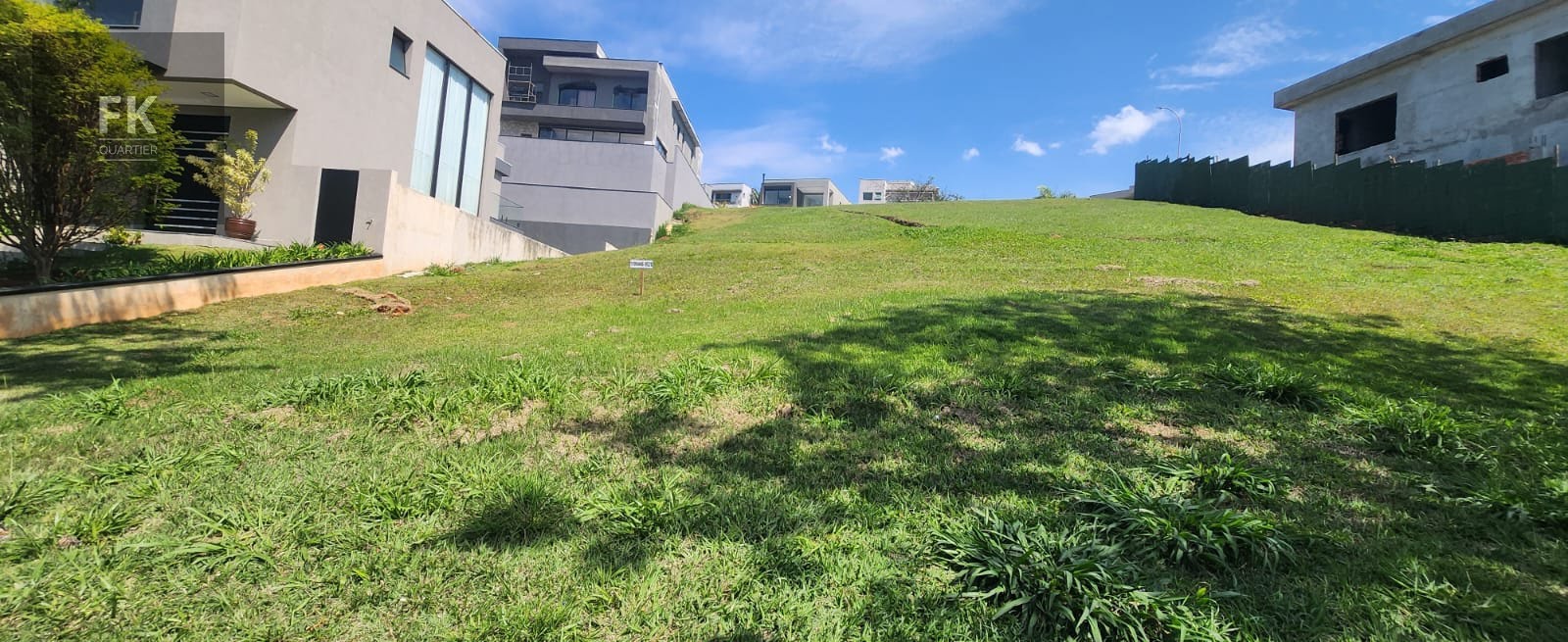Terreno à venda com 441m² de terreno no Residencial Burle Marx, Santana de Parnaíba — foto principal