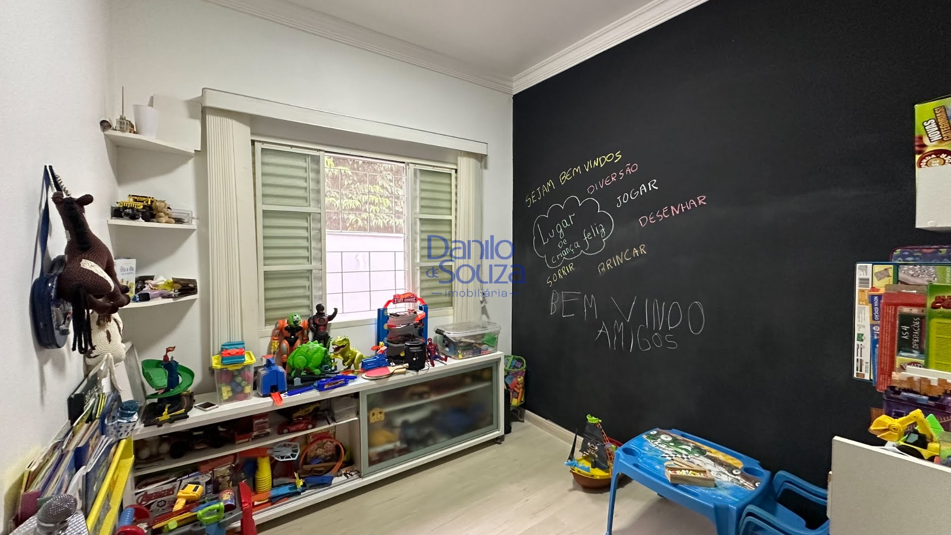 Casa à venda com 3 quartos, 1 suíte, 2 vagas e 214m² no Jardim das Primaveras, Araxá (MG) — foto 6 de 10