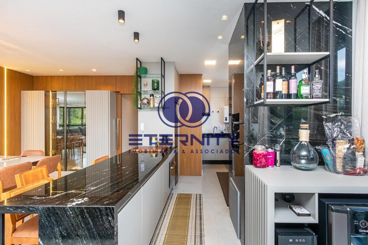 Apartamento à venda com 4 quartos, 4 suítes, 2 vagas e 136m² no Pioneiros, Balneário Camboriú (SC) — foto 10 de 16