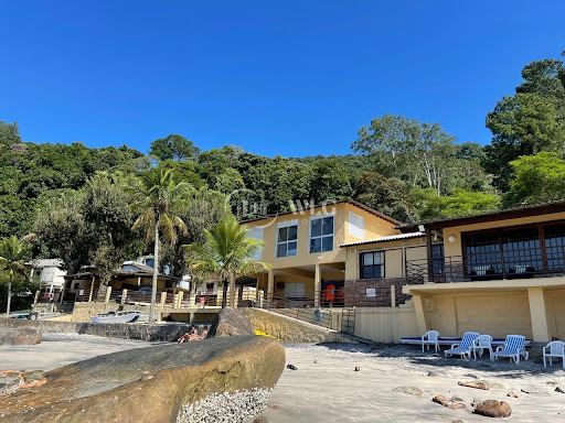 Casa de Condomínio à Venda em Guity, Mangaratiba – 5 Suítes